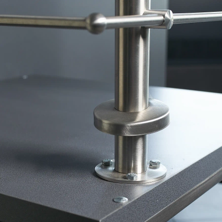 Słupek balustrady stal nierdzewna wysoki 96cm 4 śruby PR704-0-096-INX